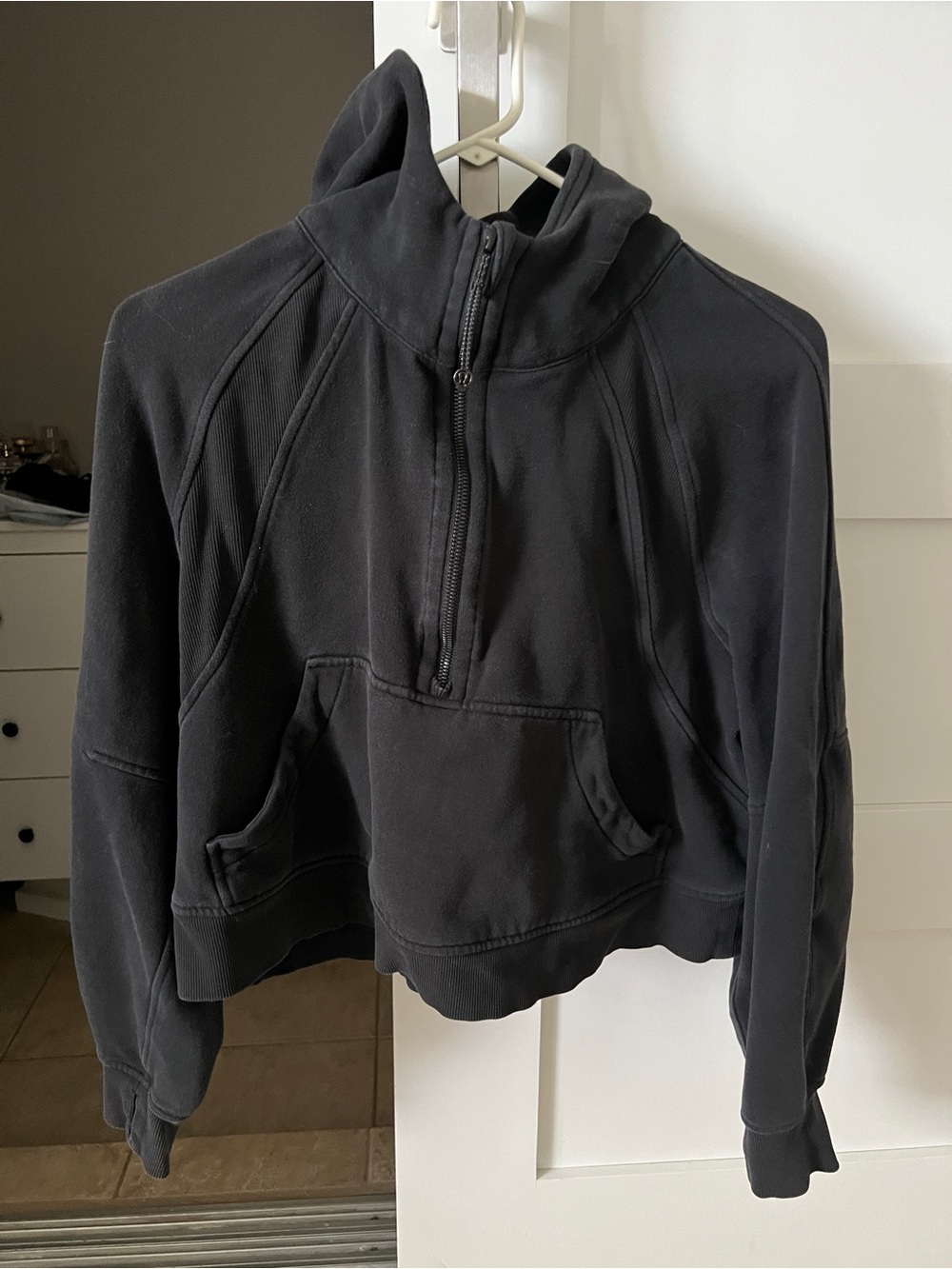 lululemon Black Scuba Quarter Zip Hoodie: XS/S